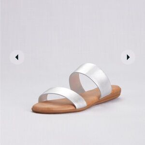 Silver bamboo cushy sandal